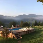 з неймовірними краєвидами, карпатський чан Dream, чан джакузі * Slavske